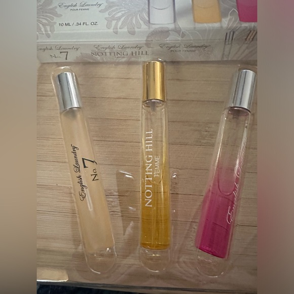 Comes with the box - #7, Notting Hill, and English Laundry - Picture 2 of 15